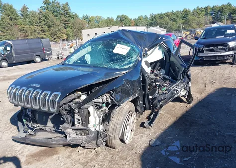 2017 Jeep Cherokee Latitude 4X4 z USA, uszkodzony, nr VIN 1C4PJMCB4HW545305